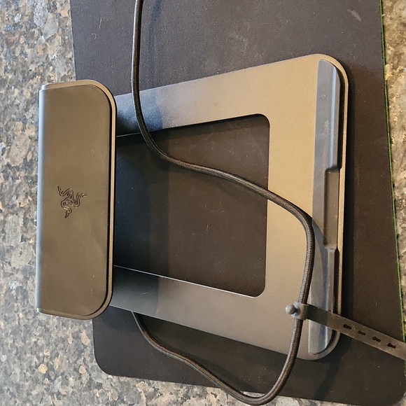 Razer wireless mouse, laptop stand, and large mousepad - Picture 4 of 7